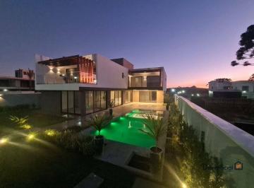 8b5b728911c84d2ab23a04df7f5f3b6a24d72bc4 · Casa com 4 dormitórios à venda, 544 m² por R$ 5.700.000 - Passaúna - Curitiba/PR