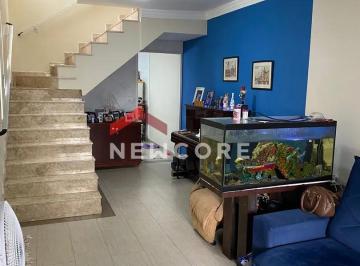 Casa · 184m² · 3 Quartos · 2 Vagas · Sobrado em  Rua Bento Viana - Parque Bitaru - São Vicente/SP
