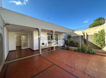 Casa · 190m² · 4 Quartos · 5 Vagas · Casa com 4 quartos em localização privilegiada no Setor Sul