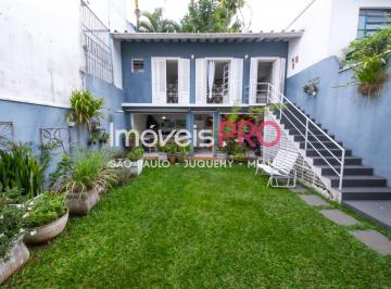 Casa · 270m² · 3 Quartos · 2 Vagas · Linda casa de vila com excelente area externa !