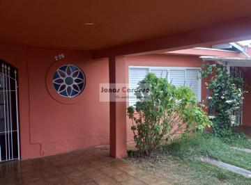 Foto 01 · Casa à venda na Vila Oliveira, Mogi das Cruzes. Com 3 quartos, 1 suíte, 3 salas, 3 banheiros, 3 vaga