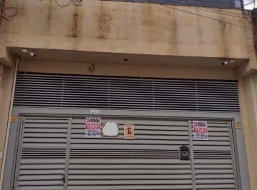 Foto 01 · Imperdível oportunidade de adquirir casa com 4 quartos e 2 vagas em Jardim São Carlos, São Paulo!