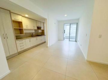4578d53e3495092eddfca67a32185adc17e4dec1 · Apartamento na Praia do Campeche com 3 quartos e 2 vagas.