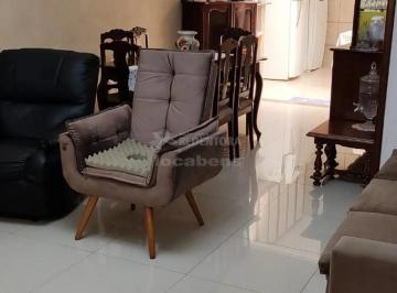 Casa · 242m² · 3 Quartos · 2 Vagas · Casa Padrão em São José do Rio Preto