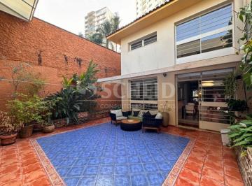 Casa · 220m² · 2 Quartos · 2 Vagas · Casa Reformada e Espaçosa no Brooklin