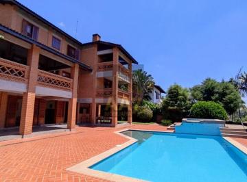 Casa · 650m² · 4 Quartos · 4 Vagas · MARAVILHOSA CASA EM CONDOMÍNIO!