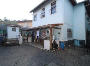 Foto 01 · Bairro Marilândia / Casa espaçosa com 4 quartos e quintal