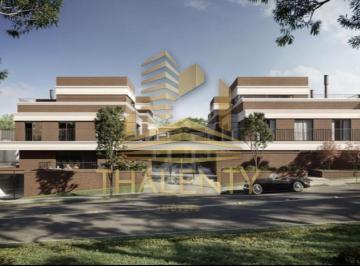 Casa · 444m² · 3 Quartos · 4 Vagas · Casa em condomínio estilo townhouse em localização