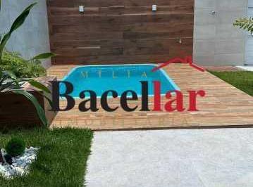 Casa · 200m² · 3 Quartos · 4 Vagas · Apartamento -  / Residencial / Recreio dos Bandeirantes
