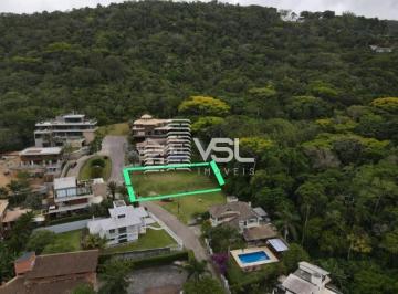 Foto 01 · Terreno em condomínio fechado e de alto padrão, medindo 750 m², com vista para lagoa e mar.