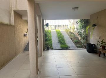 Casa de 3 quartos, Arujá · Sobrado Centro de Arujá com garagem no subsolo