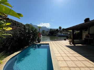 Casa · 400m² · 3 Quartos · 1 Vaga · Linda casa de canal em cond. de luxo em Angra dos Reis