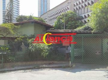 Casa · 200m² · 3 Quartos · 2 Vagas · Linda Casa Térrea 360m2, perto da avenida Tiradentes, colada a UnG, 3 quartos com edícula