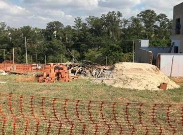 ed98f84b155af355ca3f29d2c030c4be5be22944 · Terreno à venda, 308 m² por R$ 315.000,00 - Loteamento Santa Rosa - Piracicaba/SP