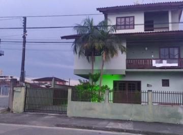 Casa · 182m² · 3 Quartos · 2 Vagas · Sobrado Padrão no Bairro Fátima
