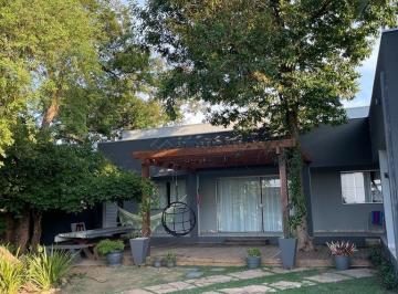 12337_i12v3k8c15z2bU6rZu4o_1233766cbdf4620d65.jpg · Casa à venda - no Centro