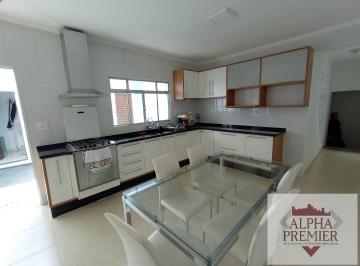 Casa · 250m² · 3 Quartos · 4 Vagas · Linda casa de 250m² para venda em Barueri com 3 dormitórios sendo 1 suíte
