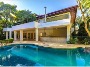 Casa de 4 quartos, São Paulo · Casa Condomínio à venda com 641 m² suíte 6 vagas no Alto da Boa Vista.