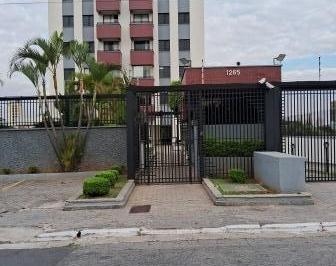 Apartamento de 2 quartos, São Paulo · Apto. 2 dorm. com armários,sala com sacada, 1 vaga fixa subsolo