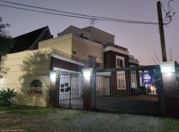 Casa de 4 quartos, Curitiba · Triplex do Atuba a duas quadras do parque com 4 quartos.