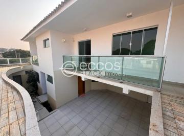 Casa · 300m² · 4 Quartos · 4 Vagas · Casa para aluguel, 4 quartos, 3 suítes, 4 vagas, Martins - Uberlândia/MG