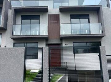 c130551a64161e13f30df8901491f664da6fcb4f · CASA NOVA ALTO PADRÃO EM EXCELENTE LOCALIZAÇÃO NO INÍCIO DO ECOVILLE 03 SUÍTES SACADAS.