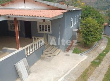 Foto 01 · Casa Linear à Venda, 4 Quartos, Terreno Plano 525 m2, Pessegueiros, Teresópolis
