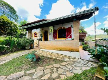 Casa · 250m² · 3 Quartos · 3 Vagas · Sitio em condominio Fechado com Habite-se