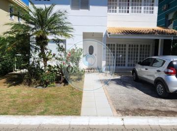 Casa · 250m² · 5 Quartos · 2 Vagas · Casa de Condomínio em PRAIA DA MOCOCA - Carag...