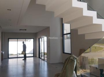 Casa · 192m² · 3 Quartos · 2 Vagas · Sobrado à venda em Taubaté, Loteamento Residencial Fazenda Casa Grande, com 3 suítes, com 192 m²