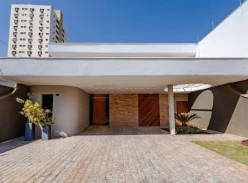 Casa · 551m² · 4 Quartos · 4 Vagas · Lindo sobrado com localização espetacular