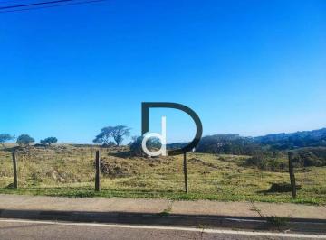 af7a6004da8194293167feb408f08b50a5239693 · Terreno em local privilegiado, Centro, 3048m2