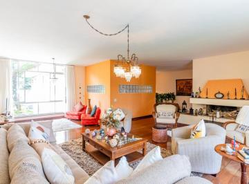 Casa de 3 quartos, São Paulo · Casa em rua Sem Saída , no Alto da Boa Vista, com Pomar , Jardim e Piscina
