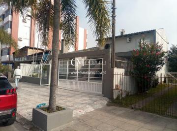 Casa · 350m² · 5 Quartos · 4 Vagas · Ampla Casa no Centro de Torres com 5 Dormitórios, Piscina, Reformada
