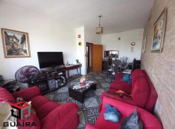 Casa · 232m² · 4 Quartos · 4 Vagas · Casa com salão no térreo , vaga pra 4 carros, e área grande acima pra receber amigos.