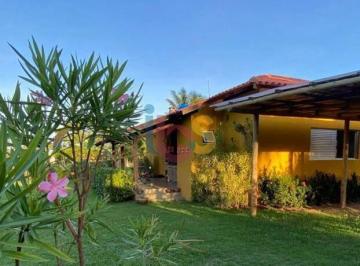 Casa · 94m² · 2 Quartos · Casa Girassol