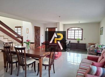 5f5abe99c950ceac14fc951091f11c9318d0e02b · Sobrado em amplo terreno a venda 3 quartos sendo 2 suítes e churrasqueira 310 m² na Vila Lavínia - M