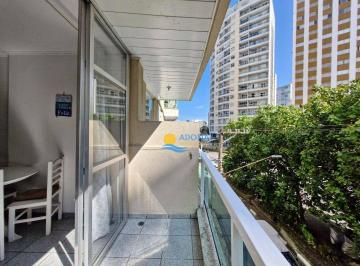 d8be9dacc2fa4f45718d9cfaf78c6f72859a2738 · Apartamento beira-mar com vista — Pitangueiras — Guarujá