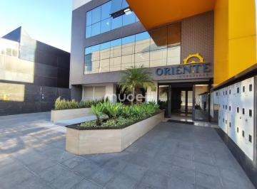 Comercial · 117m² · 1 Vaga · Ampla sala comercial região central