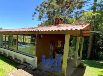 23270921_4.jpg · Casa em madeira , super conservada 3 quartos