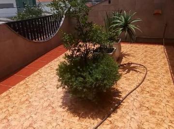 Casa · 230m² · 3 Quartos · 4 Vagas · Sobrado em Rua tranquila no Barcelona