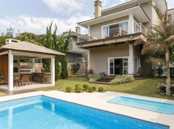 087902209724dde0eda6a091a8c236826670541f · Casa com 4 suítes em condomínio fechado no Pilarzinho