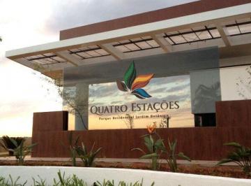 Terreno , Brasília · Seu Próximo Paraíso: Terreno de 589m² Pronto para Construir no Quatro Estações!