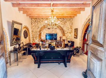 Casa · 270m² · 11 Quartos · 2 Vagas · Casa Bela Vista