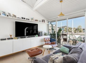 11287-20240825234518_zap.jpg · Cobertura duplex em boa localização com vista Lagoa, montanhas e Cristo.