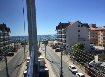 Apartamento · 10730m² · 3 Quartos · 2 Vagas · Apartamento em Bombas com 3 dormitórios a menos de 150 mts da praia!