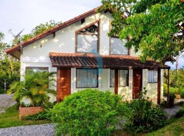 Casa · 133m² · 2 Quartos · 2 Vagas · Excelente casa localizada em um condomínio em Penedo com terreno de 5.000m² todo plano, com aproxima