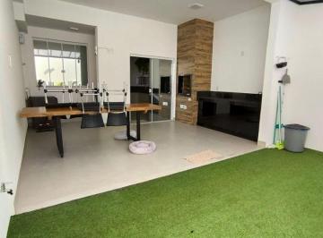Casa · 154m² · 3 Quartos · 2 Vagas · Sobrado com 3 quartos à venda, bairro Grand Ville - Uberlândia/MG