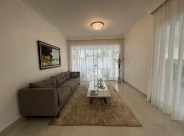 7fd3484e802597f7b43890dafcf27733113fbe0f · Casa de 203m2 com 3 Quartos, em Intermares