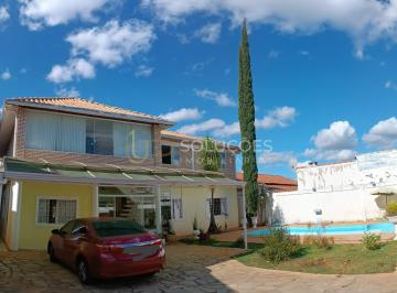 Casa · 450m² · 4 Quartos · 2 Vagas · Casa 4 Quartos (Suíte) + Área gourmet c/ Churrasqueira + Piscina | Condomínio RK